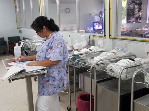 Las matronas y enfermeras de Nicaragua recibirán nuevo material sanitario