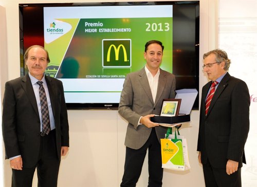 ADIF otorga un premio al McDonald's de Santa Justa