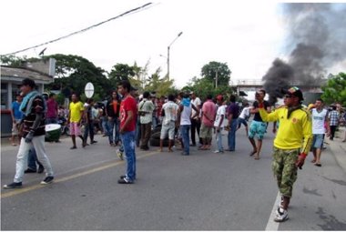 Foto: Varios heridos y 24 detenidos en protestas por contratos en Ecopetrol (COLPRENSA)