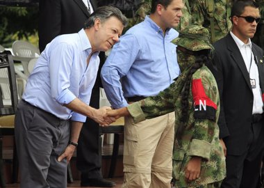 Foto: Instan al Gobierno de Colombia y al ELN a iniciar conversaciones de paz (REUTERS)