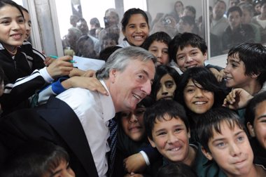 Foto: Cristina Fernández encabeza un homenaje a Néstor Kirchner (FACEBOOK CFK)