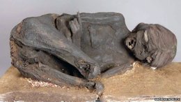 Momia sacrificada en un ritual