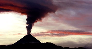 Foto: Entra en erupción el volcán Pacaya en Guatemala (REUTERS)