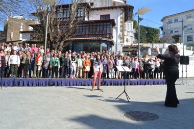 Foto: Arranca en Comillas la iniciativa ciudadana 'En clave de paz' (COMILLAS )