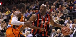 Foto: Lamar Odom ficha por los Knicks (BASKONIA)