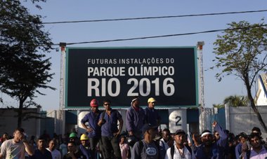 Foto: Trabajadores de Río 2016 deponen la huelga (RICARDO MORAES / REUTERS)