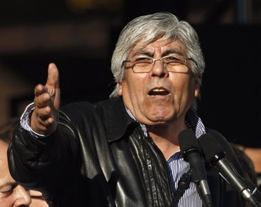 Foto: Sindicatos convocan nuevas manifestaciones para mayo (REUTERS)