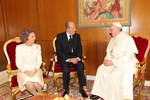 Los Reyes de Espaa y el Papa Francisco 