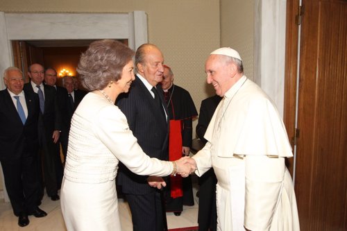 Los Reyes de Espaa y el Papa Francisco