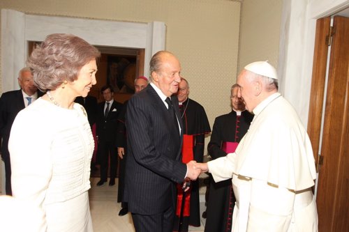 Los Reyes de Espaa y el Papa Francisco
