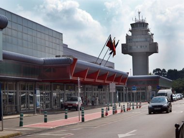 Foto: El Pleno vota cambiar el nombre del aeropuerto por el de Seve Ballesteros (AYUNTAMIENTO DE CAMARGO)