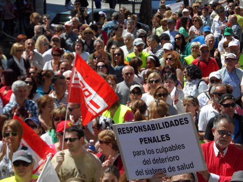 Marchas a pie contra el desmantelamiento de Laredo 