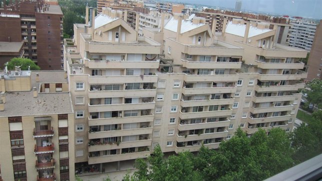 El precio de la vivienda usada registra en mayo la menor caída de los últimos tres años