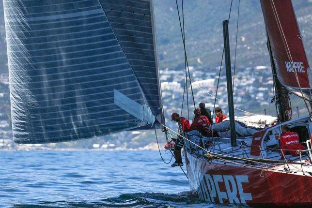 El 'MAPFRE' llegando a Ciudad del Cabo