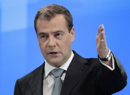 Foto: Medvedev advierte a Kiev de que acercarse a Bruselas implica perder las ventajas de su relación con Rusia (REUTERS)