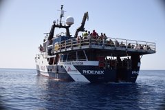 Foto: MSF se lanza a rescatar inmigrantes en el mar ante el "vacío" dejado por UE (IKRAM N'GADI/MSF)