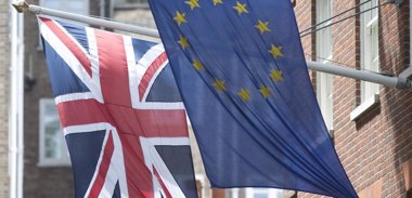 Foto: Sólo uno de cada tres británicos quieren abandonar la UE (NEIL HALL / REUTERS)
