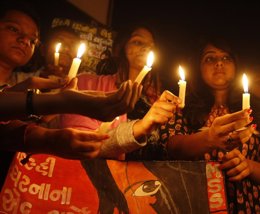Foto: Así es un "ritual de purificación" para las mujeres violadas en India (AMIT DAVE / REUTERS)