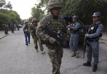 Foto: La OTAN estudia reforzar su misión de entrenamiento y asistencia en Afganistán (OMAR SOBHANI / REUTERS)