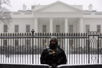 Foto: Imágenes y vídeos de Washington tras la gran tormenta de nieve (REUTERS)