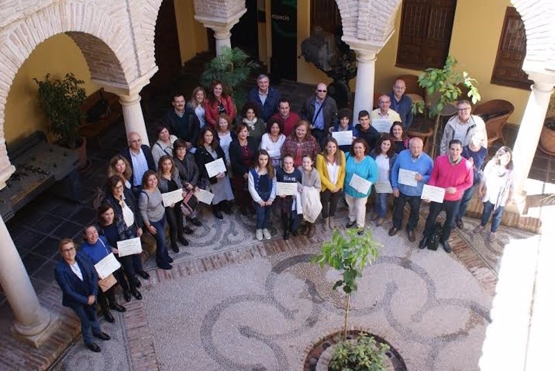 LOS PERIODICOS Y REVISTAS los periodicos y revistas: