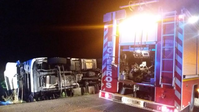 Dos heridos en un accidente de tráfico en la A-127 a la altura de Tauste