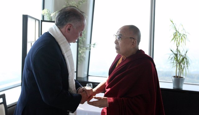 Reunión del Dalai Lama con el presidente de Eslovaquia