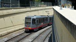 Pirategen sistema del ferrocarril de San Francisco per entrar-hi gratis (MUNI)