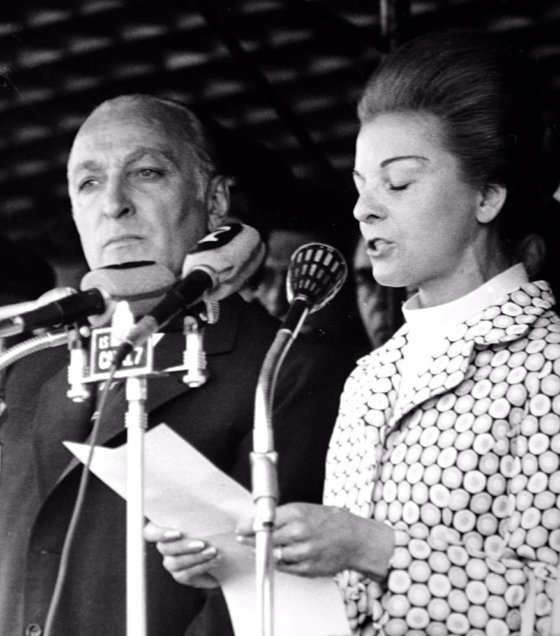 ISABEL PERÓN