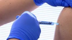 Novavax evalúa si su vacuna ofrece una protección similar contra ómicron como con otras variantes
