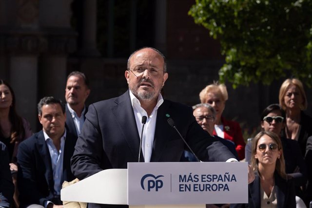 Fern Ndez Pp Quiere Devolver El Europe Smo Que Se Puso En Tela De