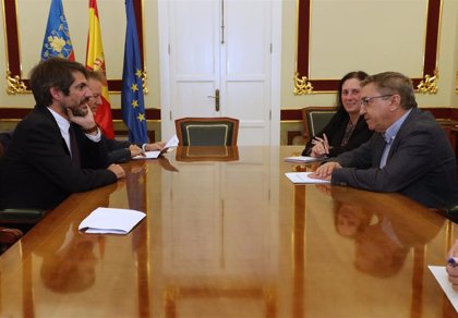 Generalitat pide a Urtasun 15 millones para lanzar un bono cultural, desgravaciones y recursos 