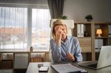 Los cambios hormonales de la menopausia impactan en la salud ocular con molestias como irritación o visión fluctuante