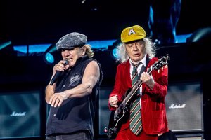 Un enérgico AC/DC enciende a su público en el primero de sus conciertos en España: Os hemos echado de menos