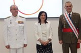 Defensa condecora al jefe de la misión de la ONU en Líbano: 
