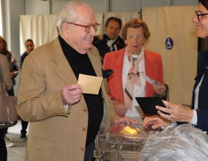 El TJUE obliga a los herederos del ultraderechista Le Pen a devolver 300.000 euros que éste defraudó al PE