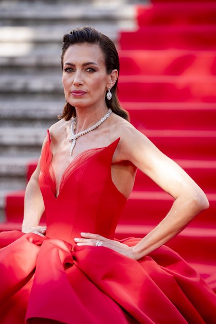 Karla Sofía Gascón presenta mañana la II edición de los Premios de la Moda Española, los 
