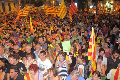 Gran manifestación independentista en el centro de Barcelona en la Diada. 11 de 