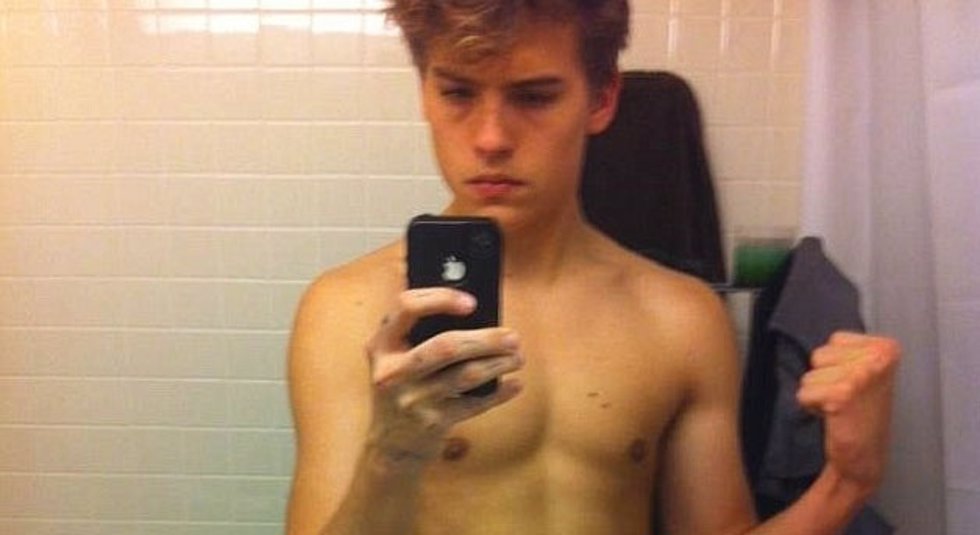 Dylan Sprouse, actor de Zack y Cody *Pillado desnudo! sorted by. relevance....