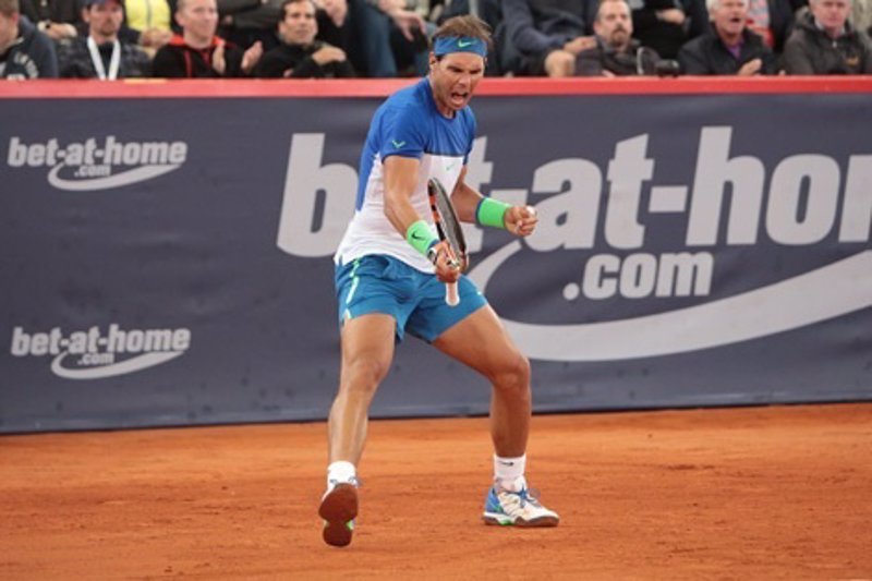 Nadal pasa con comodidad a semifinales en Hamburgo tras ganar al uruguayo Pablo Cuevas