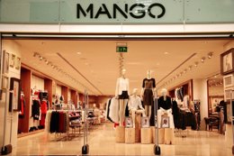 Tienda de Mango en el Aeropuerto de Barcelona.