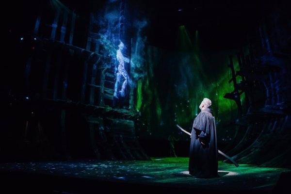 El Royal Shakespeare Theater introduce por primera un avatar digital sobre los escenarios en 'La Tempestad'