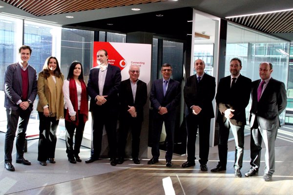 Vodafone España contribuye con 30.000 euros a la labor de entidades de la comunidad 'Conectados por la accesibilidad'
