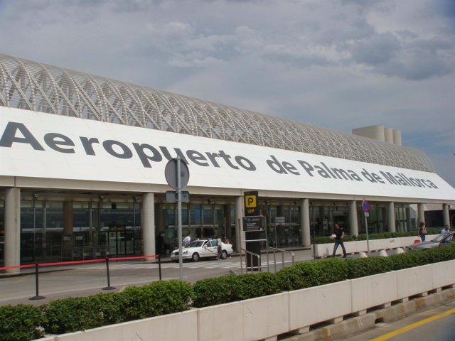 Los responsables de Política Lingüística hacen llegar una carta al Aeropuerto de Palma por el caso de Paula Rotger