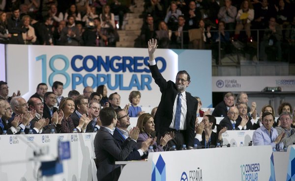Rajoy mantiene la actual dirección con Cospedal como secretaria general del PP y Maíllo como coordinador general