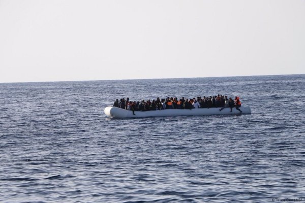 Rescatados más de 700 inmigrantes en siete operaciones en el Mediterráneo