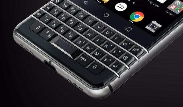 BlackBerry mantiene la apuesta por su clásico teclado físico con el nuevo KEYone