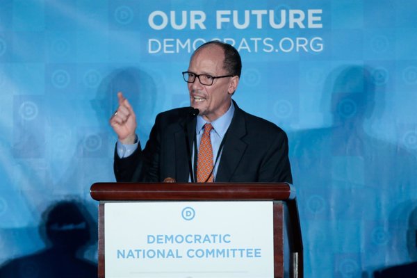 Tom Pérez, elegido presidente del Partido Demócrata de EEUU