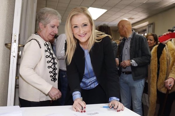 Cifuentes arrasa en las primeras primarias del PP de Madrid con el 86,3% de votos y se proclama candidata única