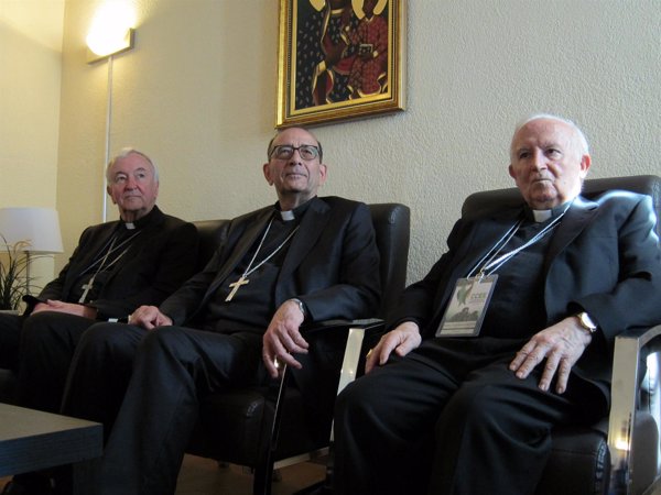El cardenal Cañizares y el arzobispo Omella piden desmontar la 